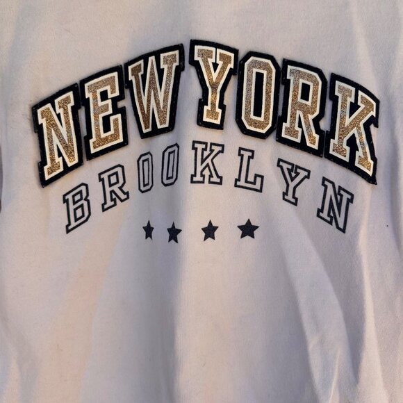 H & M Girls New York Brooklyn White Sweatshirt Size 10/12 - Picture 4 of 10